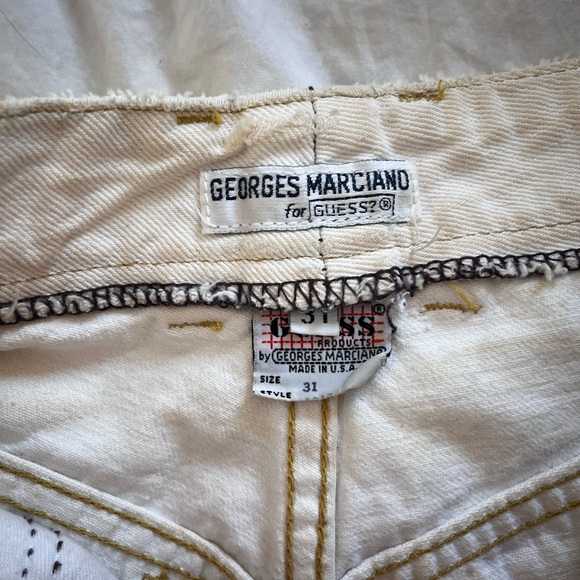 Guess Jean shorts - Picture 3 of 4